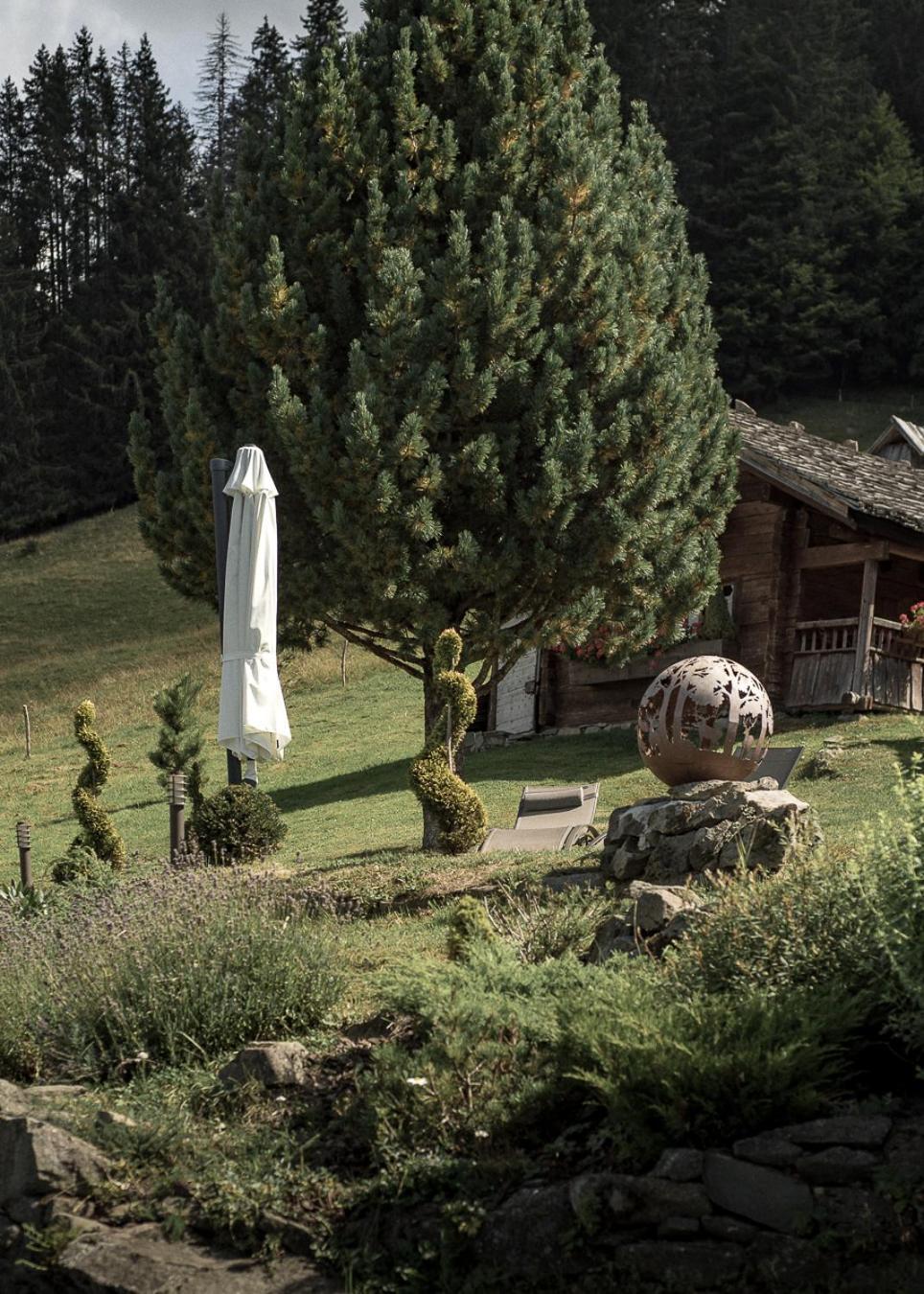 La Ferme Des Vonezins Hotel Thones Exterior photo
